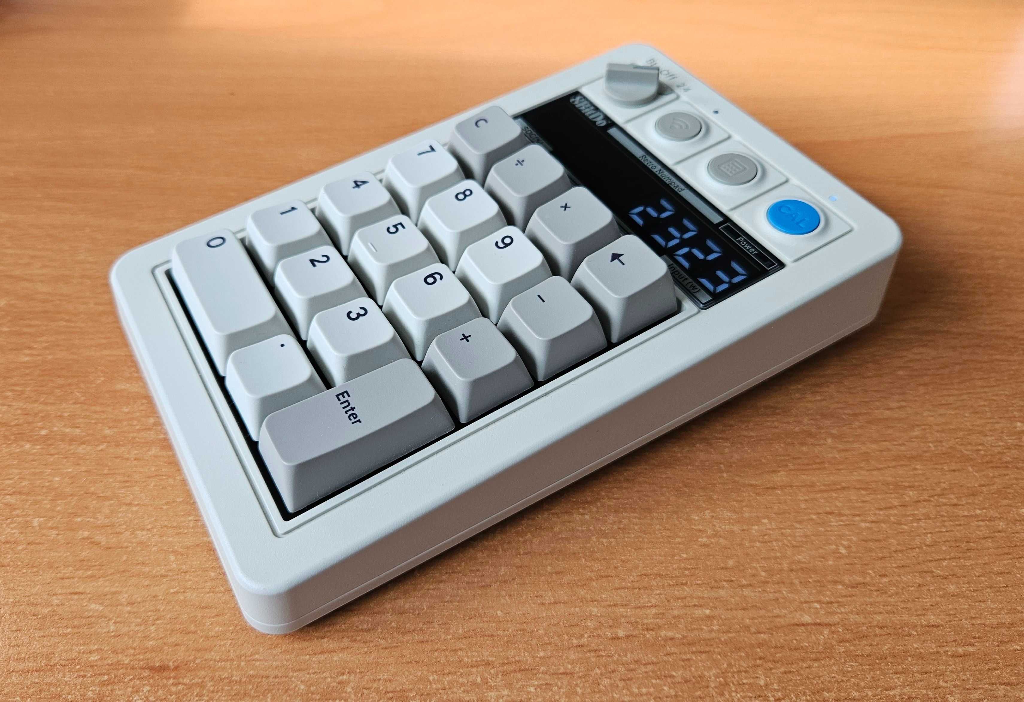 8BitDo Retro 18 Mechanical Numpad - M Edition 2.4G/USB/Bluetooth