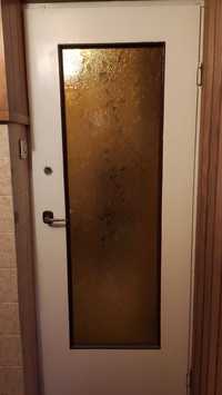 Drzwi wewnętrzne z szybą i łazienkowe