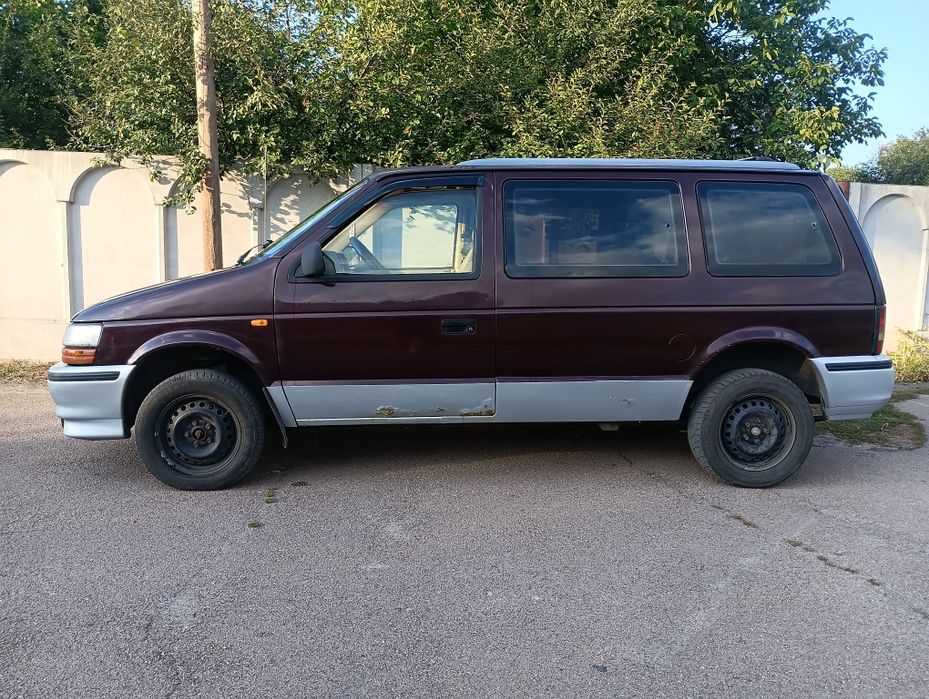 Продам  авто Chrysler Voyager!