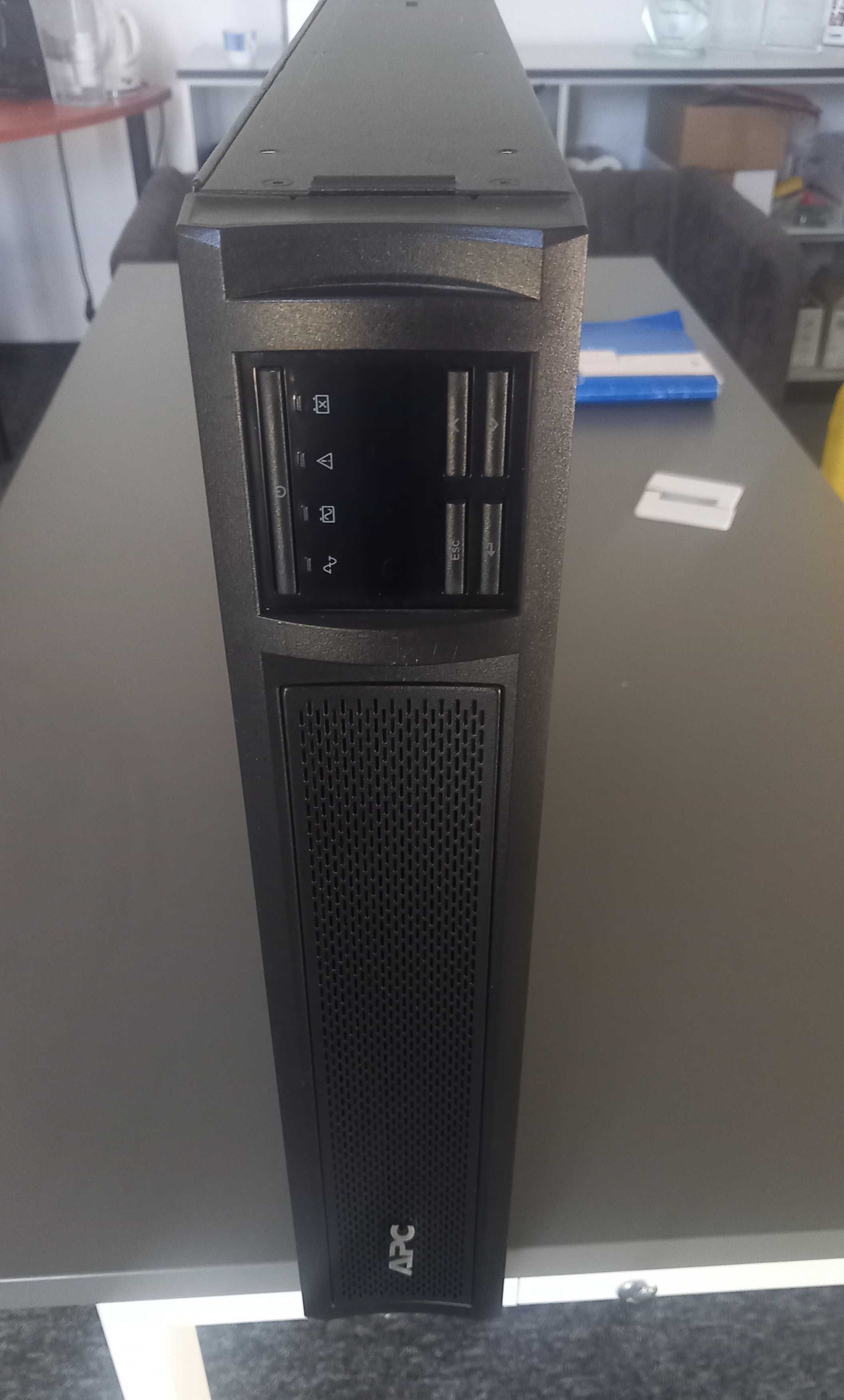 Zasilacz awaryjny UPS APC SMART-UPS X 1500 / SMX1500RMI2UNC