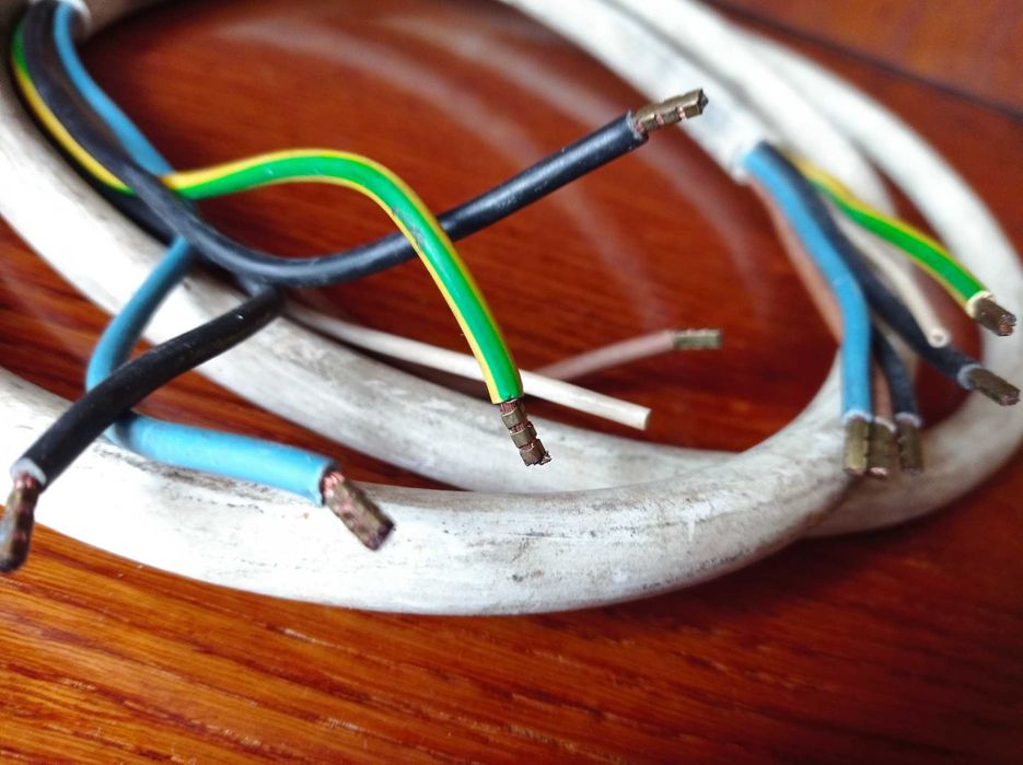 Продам кабель довжина 2 метра ціна за 2 метри