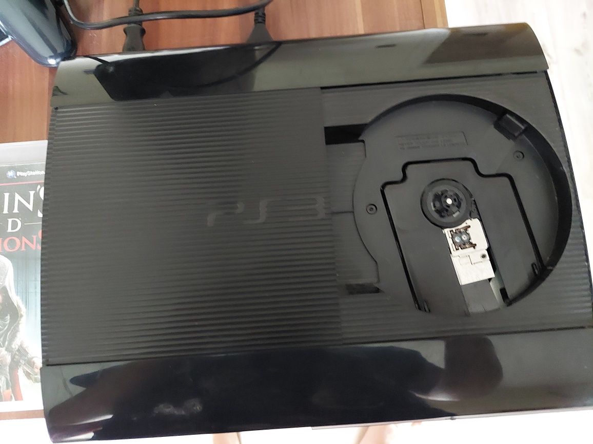 Ps3 super slim plus gra
