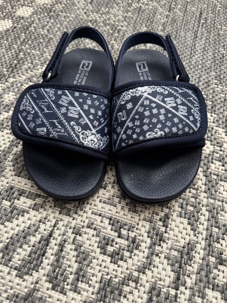 Босоніжки сандалі дитячі River Island
