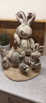 dziecko dla dzieci figurki wielkanocne królik zajac