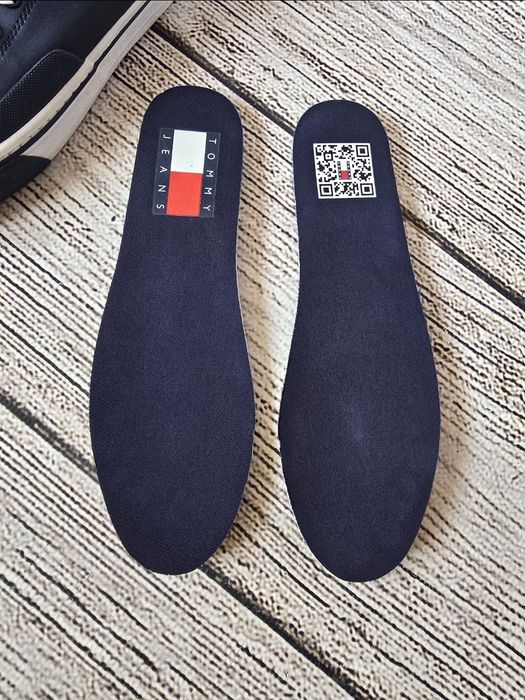 Tommy Hilfiger r.41