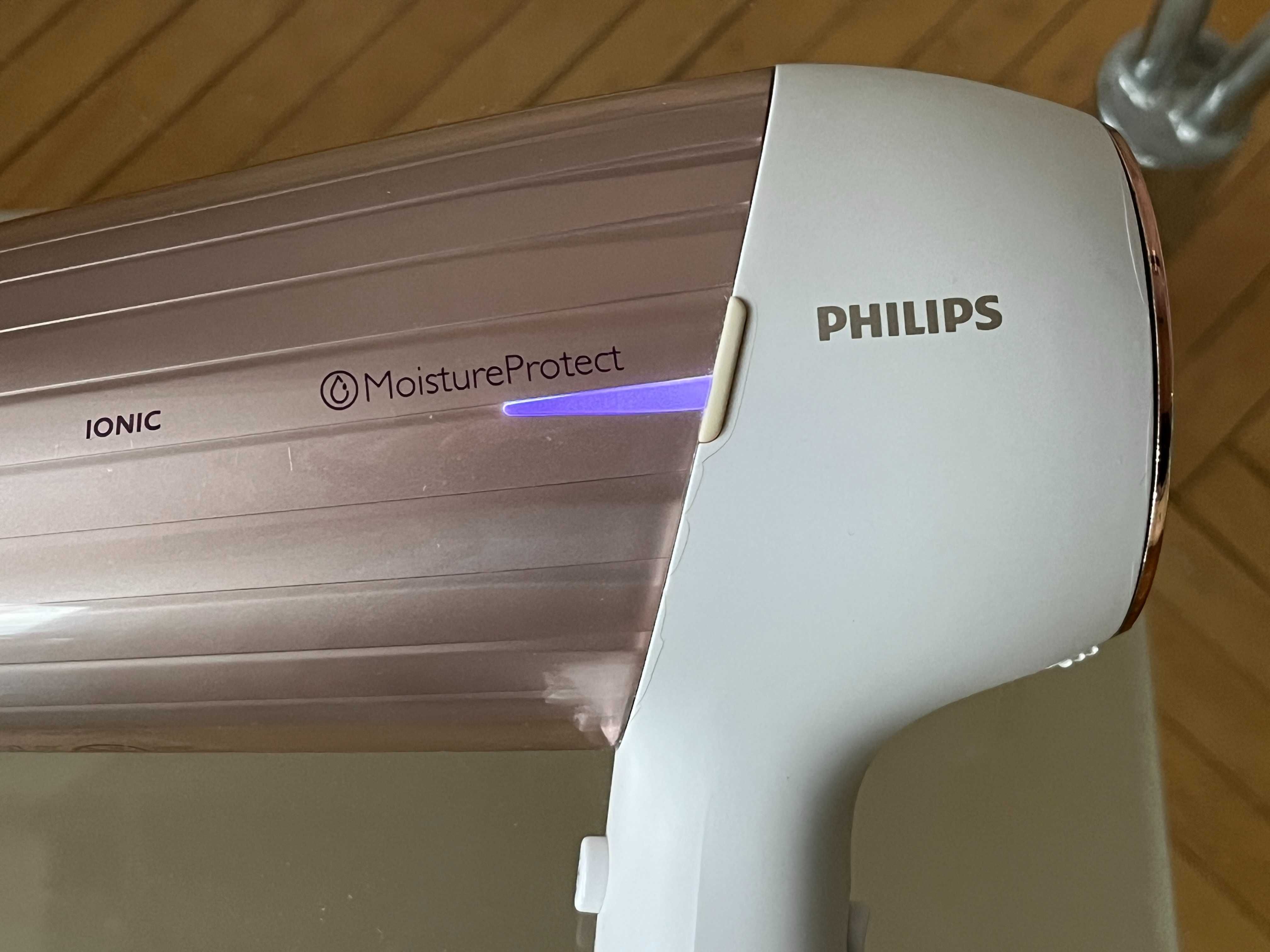 Фен PHILIPS MoistureProtect HP8280/00