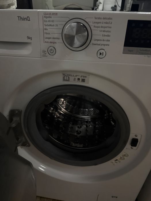 Maquina de lavar roupa