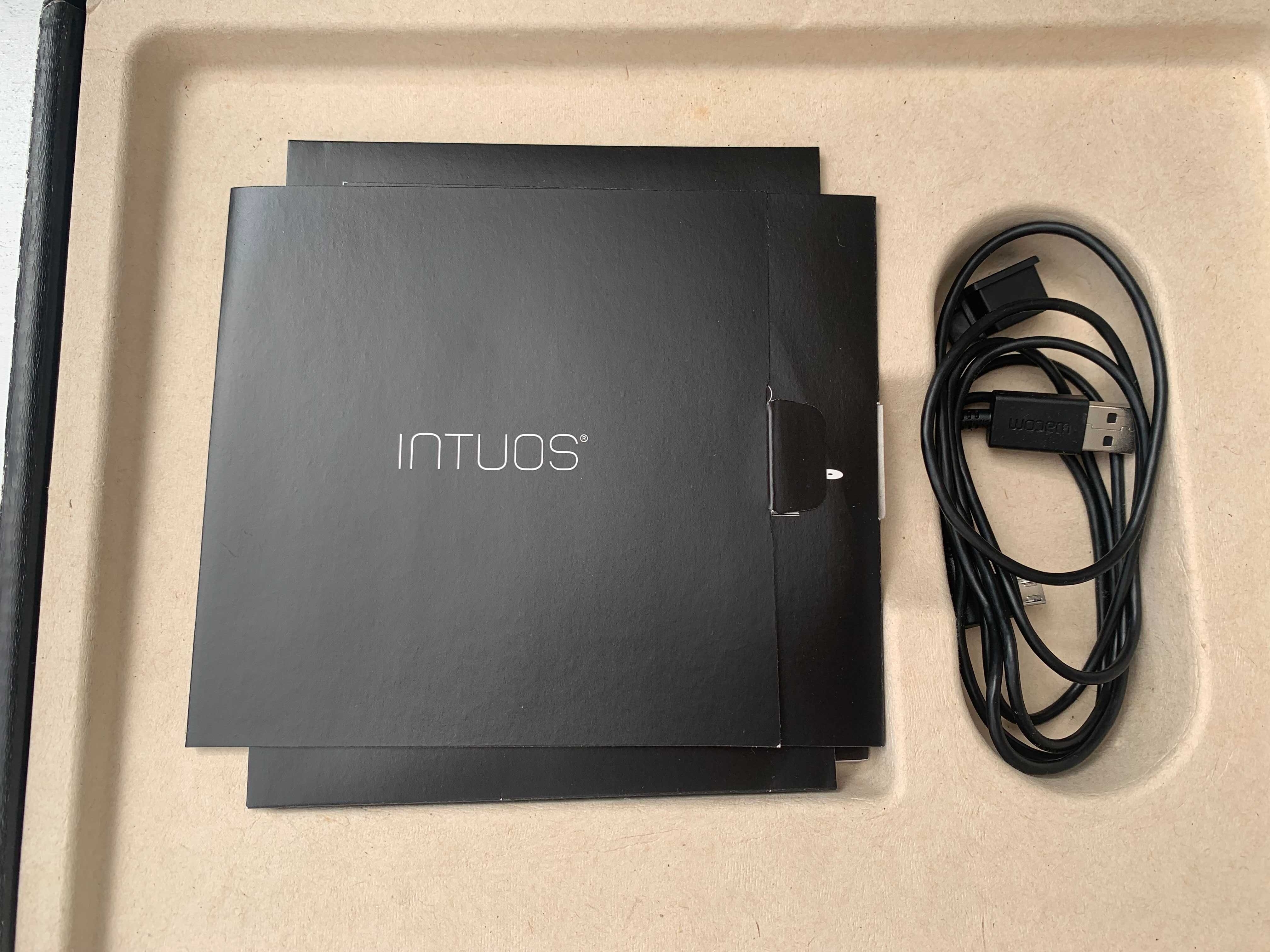 WACOM Intuos modelo CTH-690