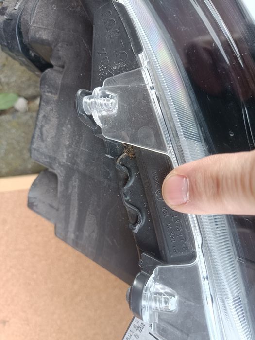Toyota Corolla e21 kombi HB hatchback zestaw reflektorów przod L P eu