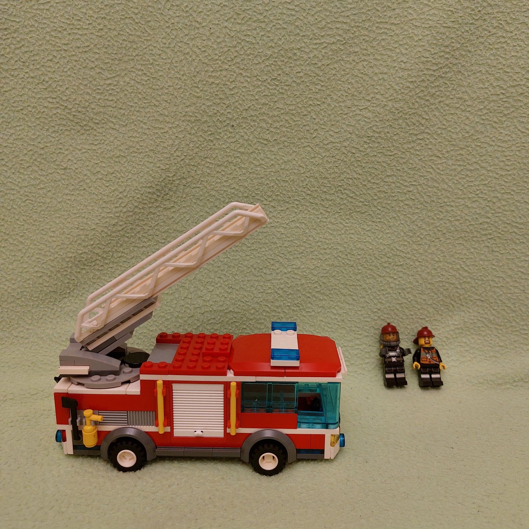Lego  City Wóz Strażacki  60002 z 2013 r. Kompletny zestaw