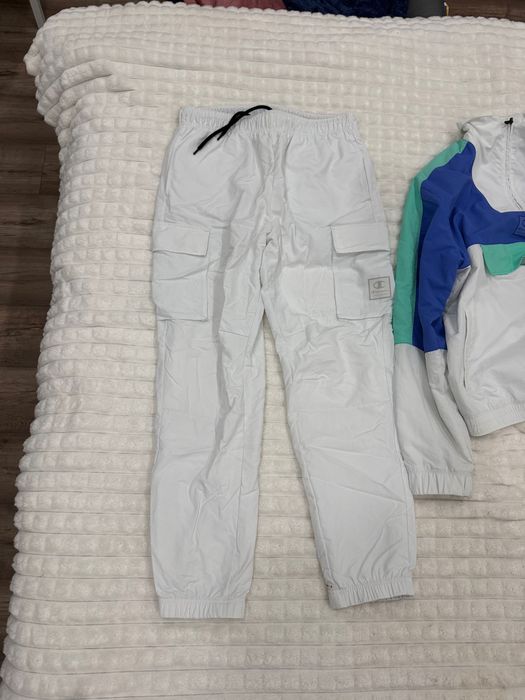 Спортивниц Костю Champion штани та ветровка (L)