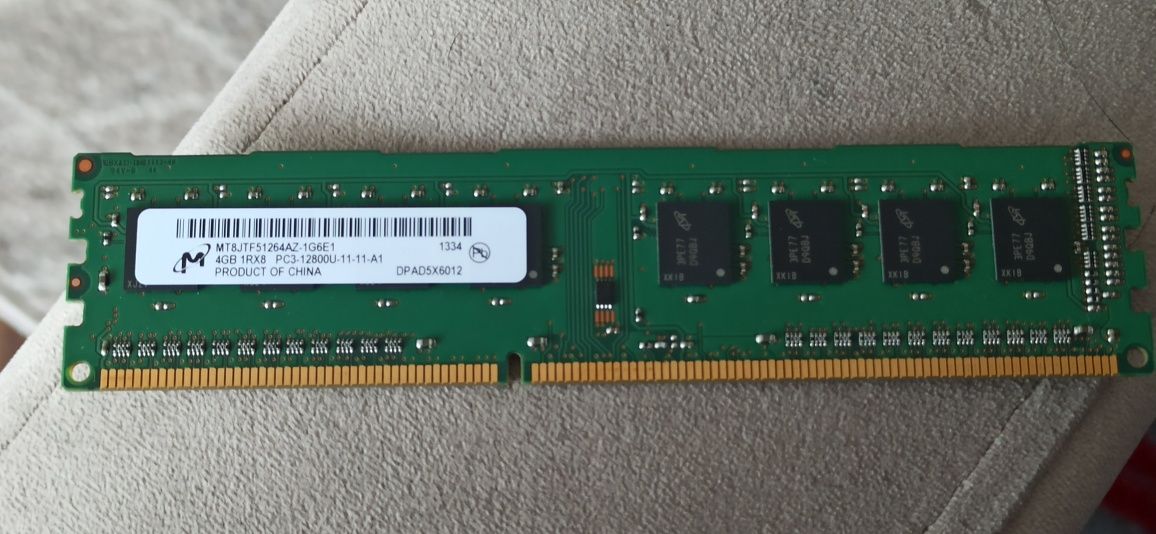 MT8JTF51264AZ-1G6E1 - Micron 1x 4GB DDR3-1600 UDIMM PC3-12800U