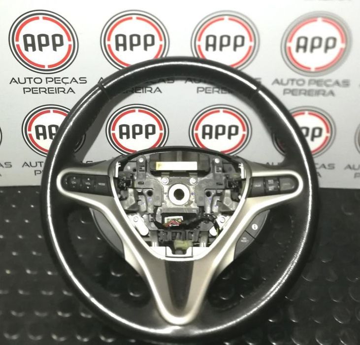 Volante Honda Civic MK8 completo em bom estado.