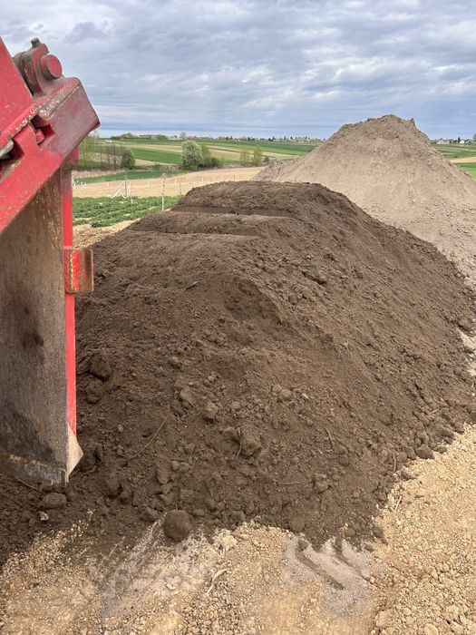 Humus | Czarna ziemia | Ziemia ogrodowa | Transport wywrotką