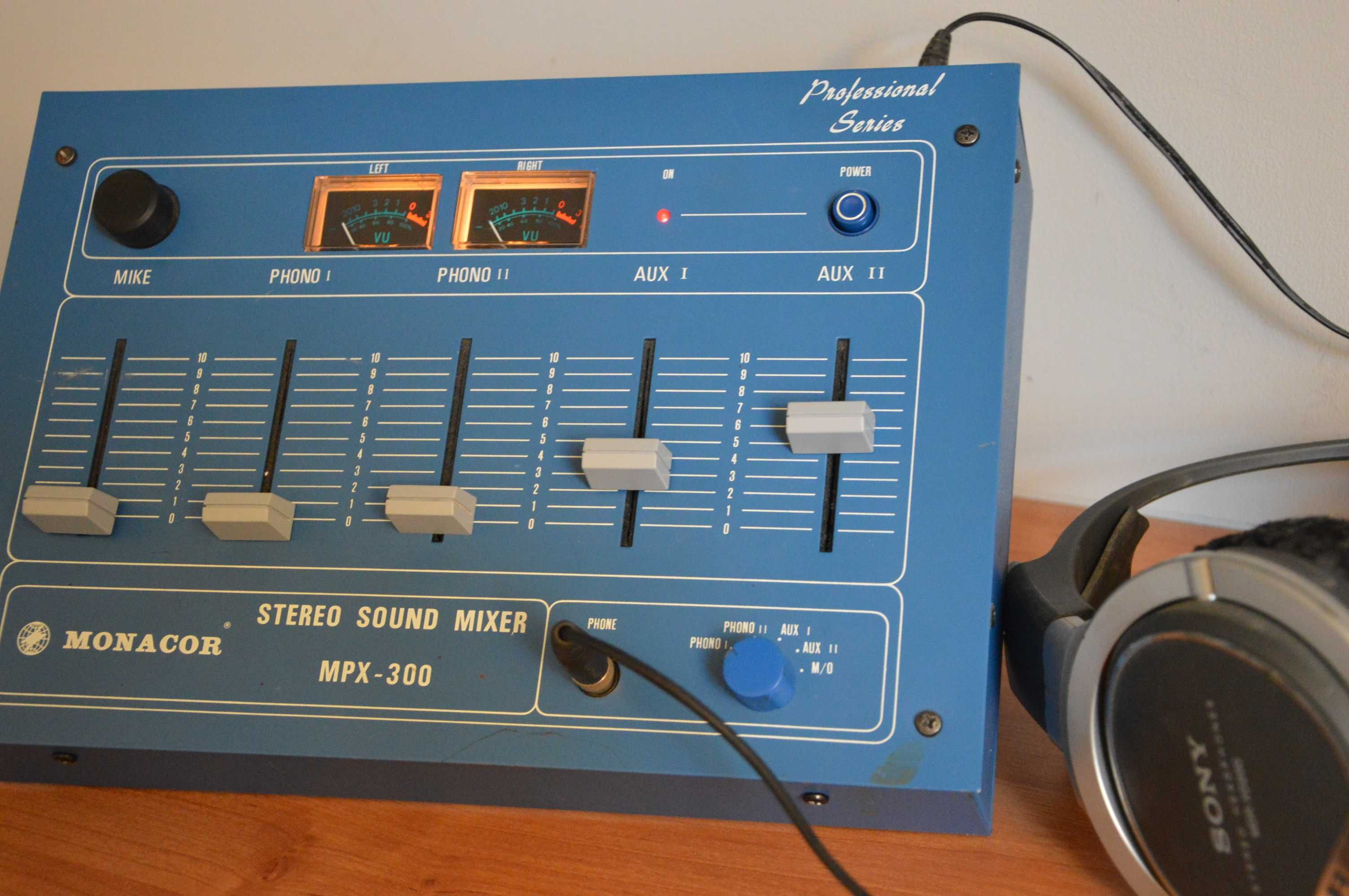 Monacor MPX 300-mały mixer analogowy UV