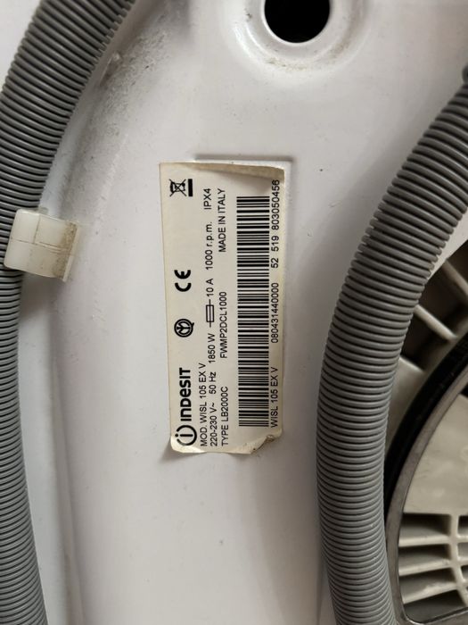 Пральна машина indesit WISL105