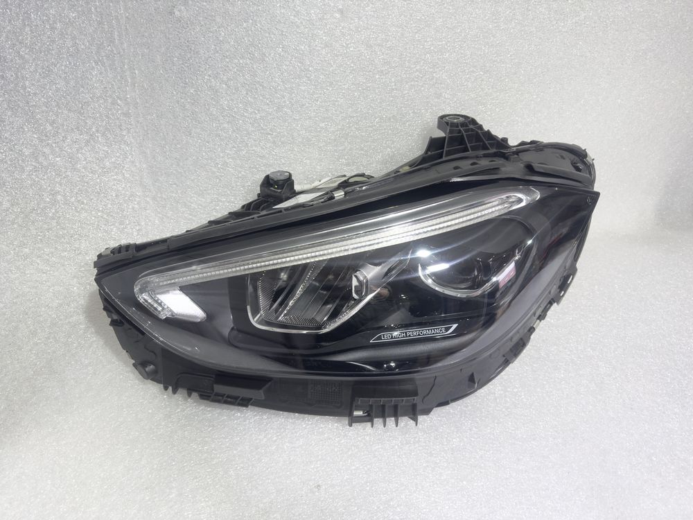 Mercedes C Klasa A206 lampa lewa  FL Performance