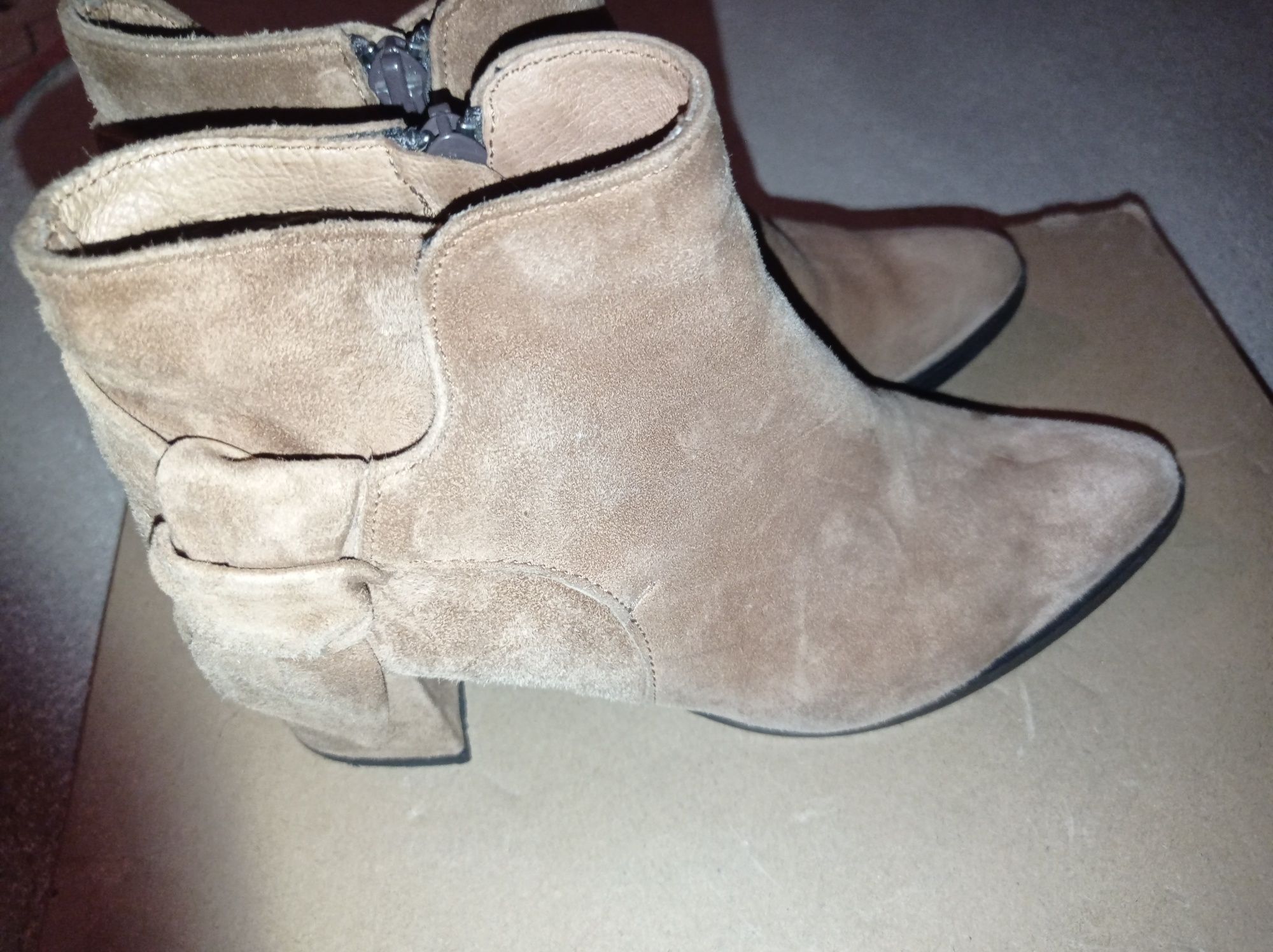 Botins camel marca Samelli