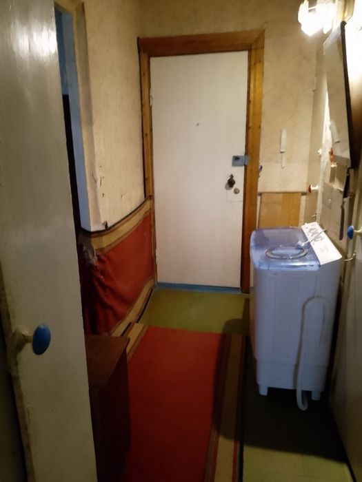 Продается срочно!1 комнатная ПЗТО, 3 этаж