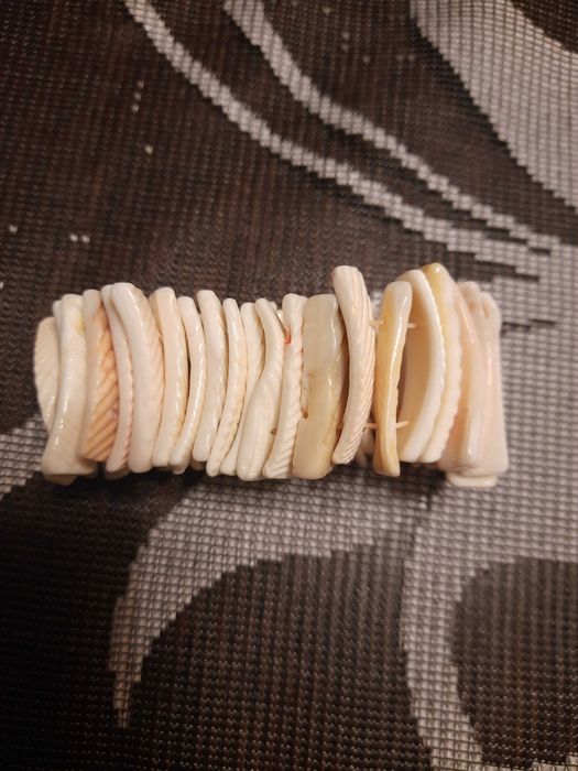 Bransoletka z muszelek