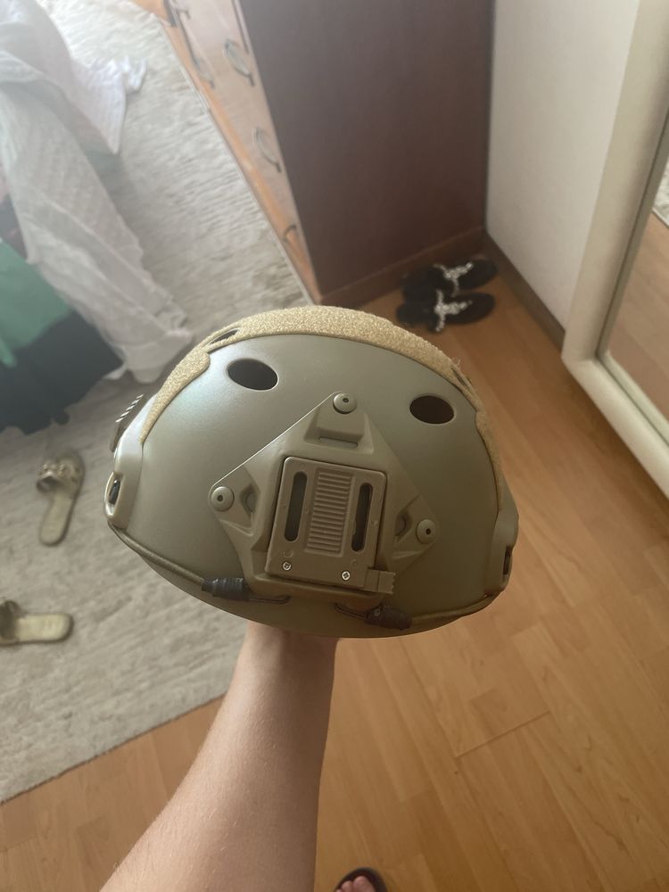 Colete e Capacete de airsoft
