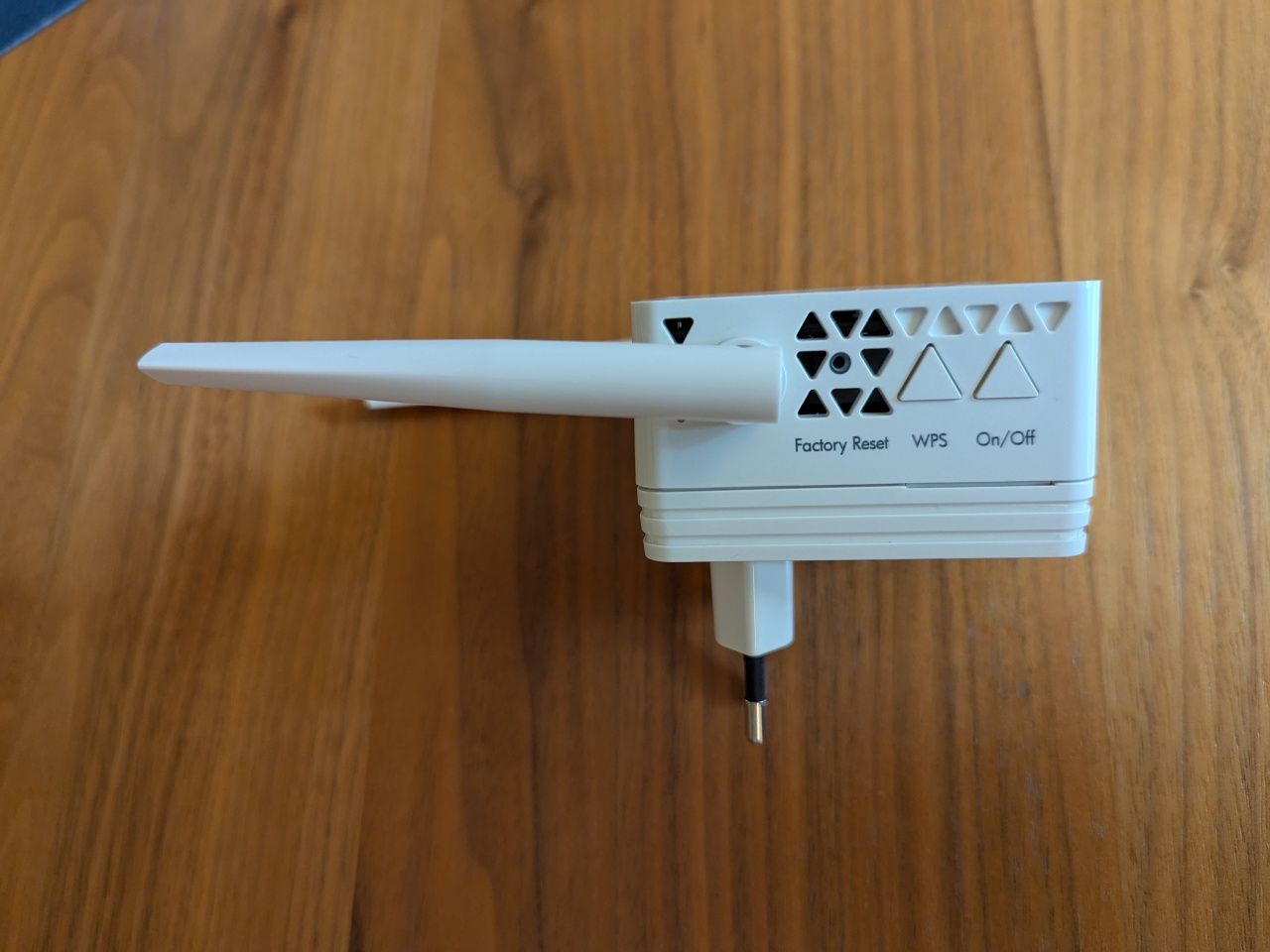 Netgear EX6120 wifi extender