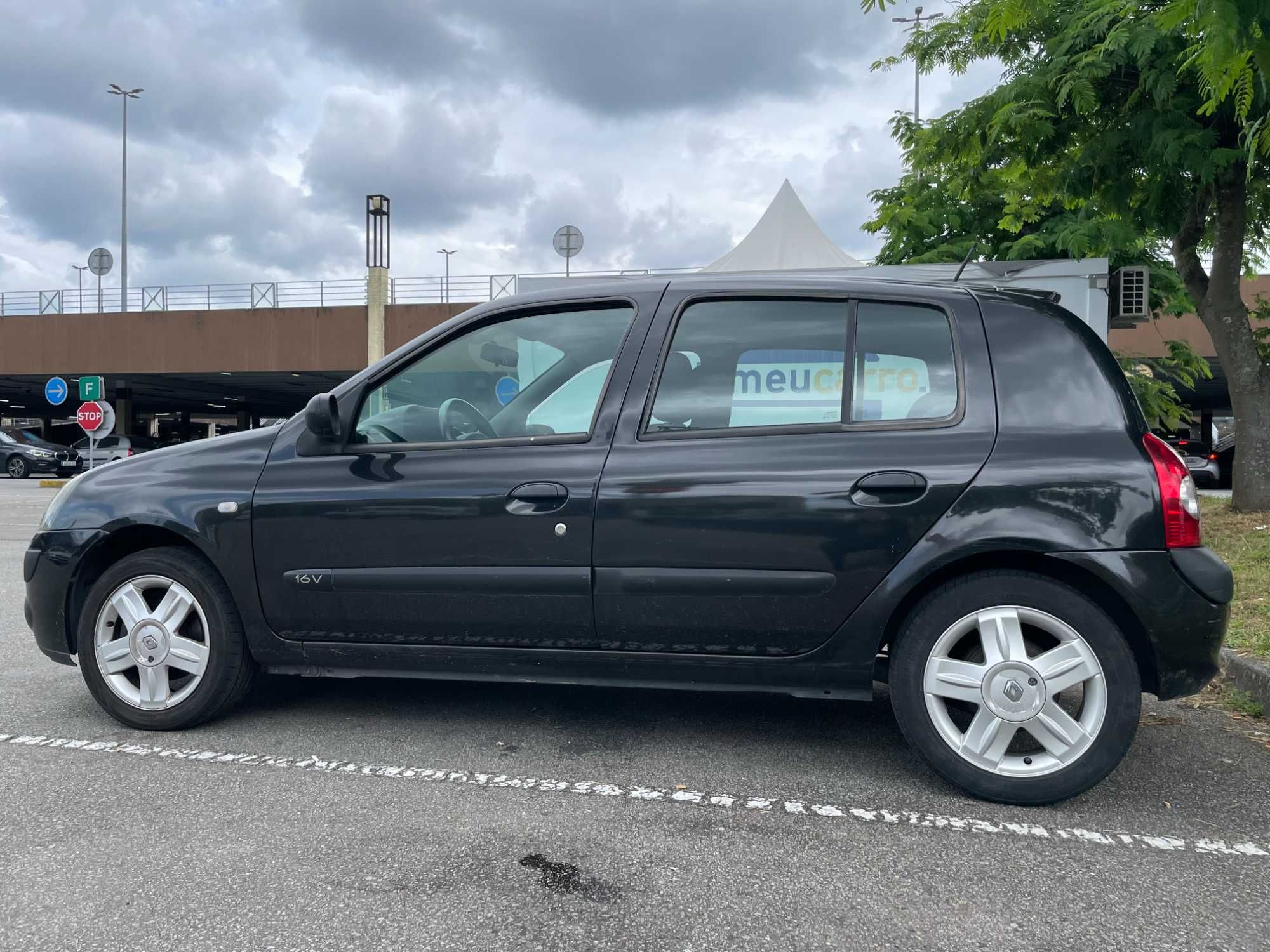 Renault Clio preto, 55 cv, Gasolina, Cilindrada 1149, 5 portas