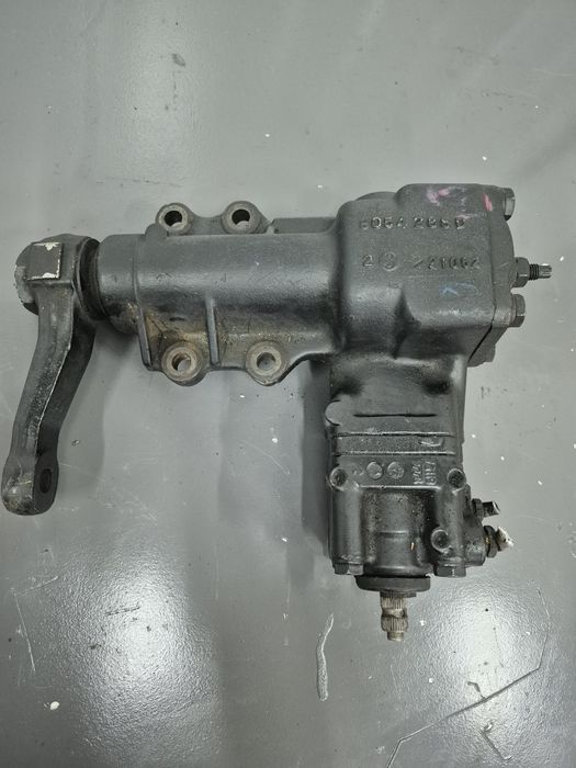 Рульова колонка рульовий редуктор Nissan Terrano 2