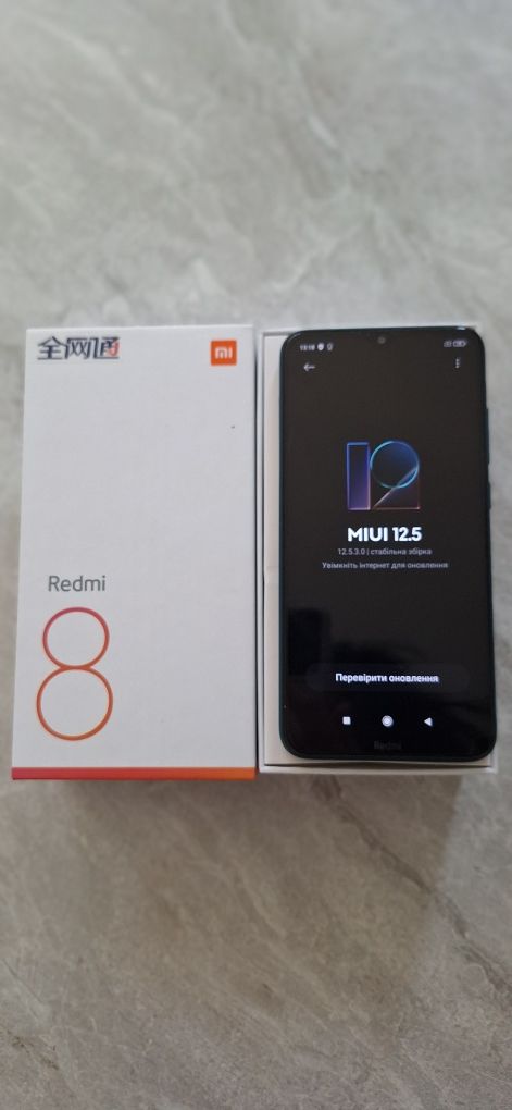 Xiaomi redmi 8.  4/64.В користуванні був не довго під стіклом.