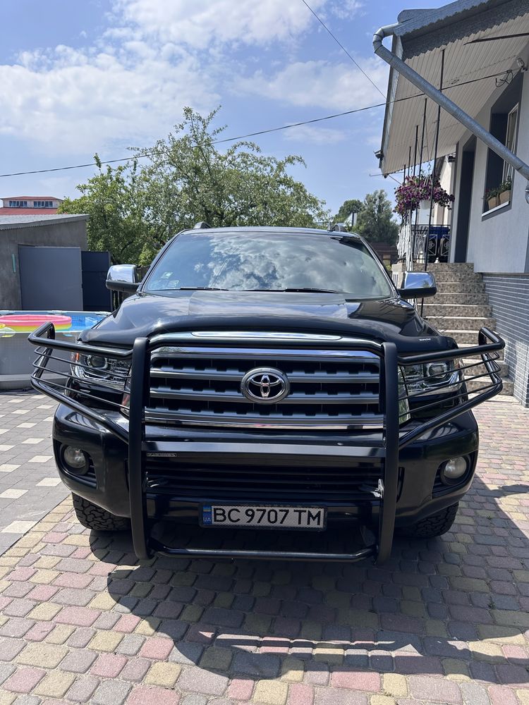 Toyota Sequoia 5.7L V8