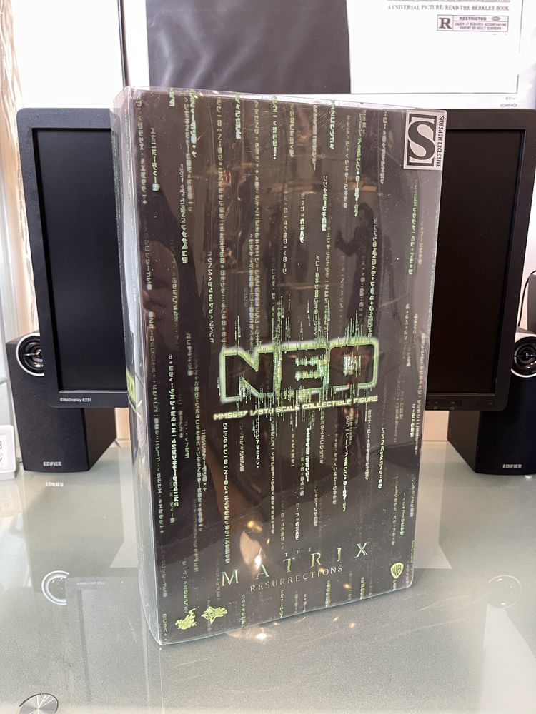 Фигурка 1/6 hot toys mms 657 THE MATRIX RESURRECTIONS – NEO