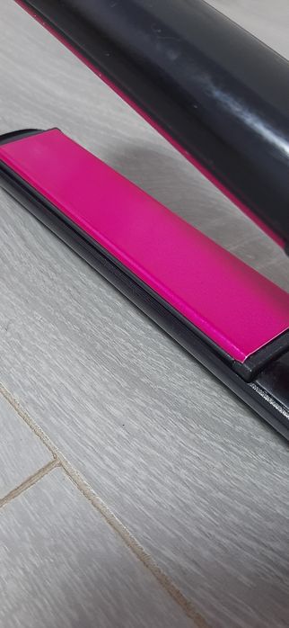 Випрямляч для волосся