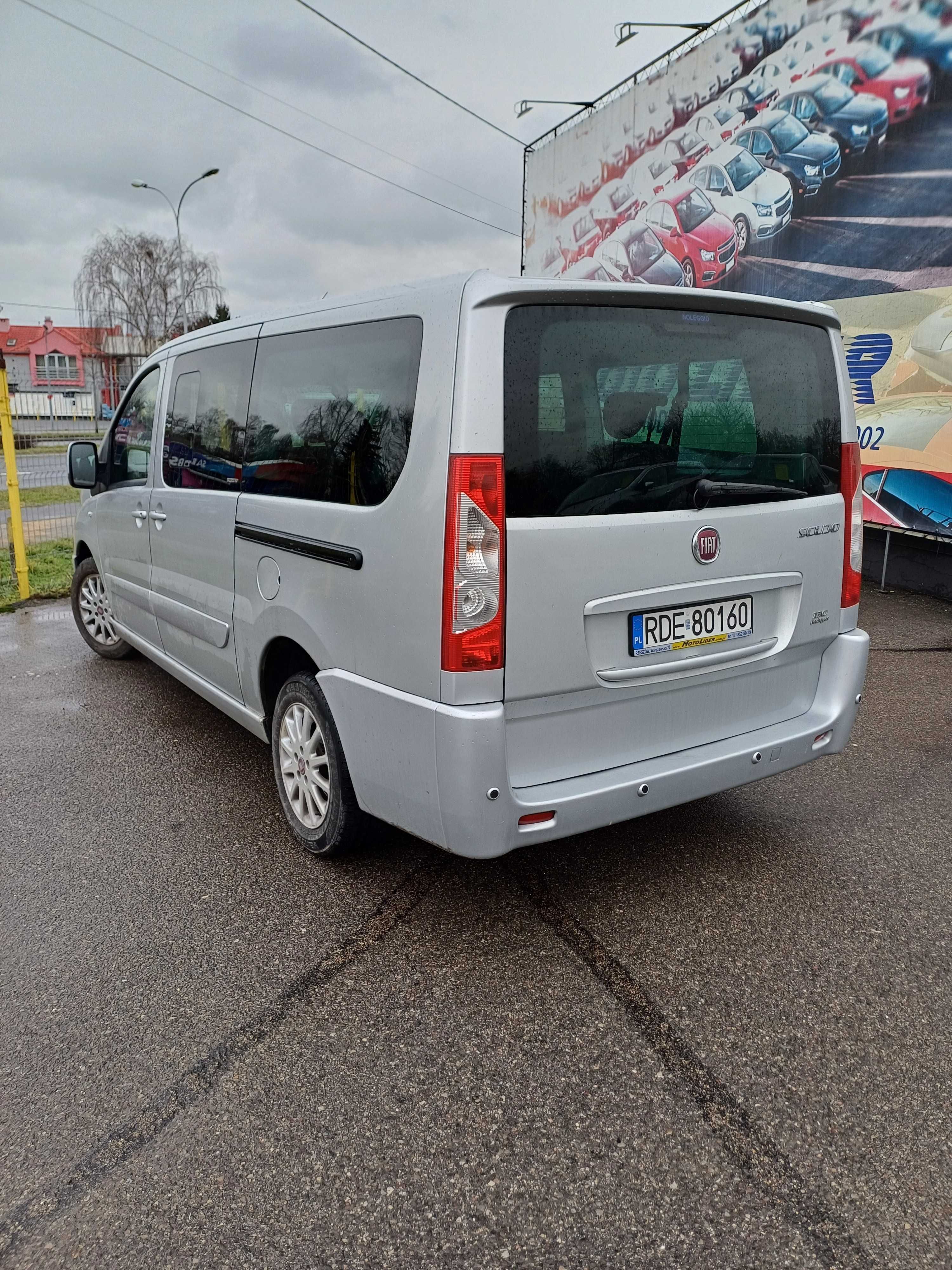 PRZEWÓZ OSÓB  samochodem 9 osobowym - Fiat Scudo (2015 rok):