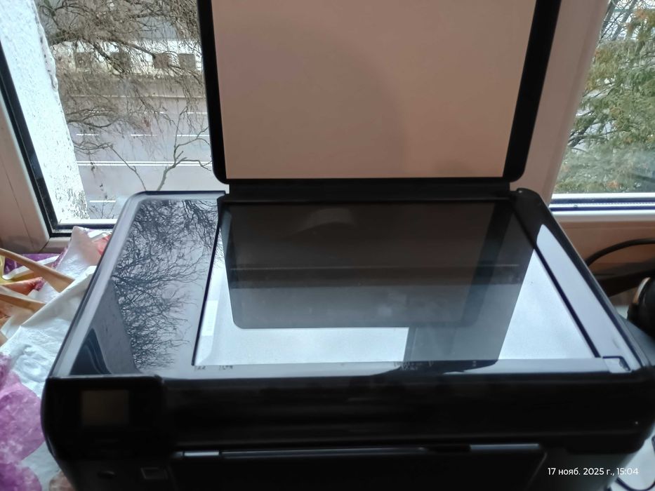 Продам фото пинтер сканер ксерокс  3 в 1 HP Photosmart  B010b