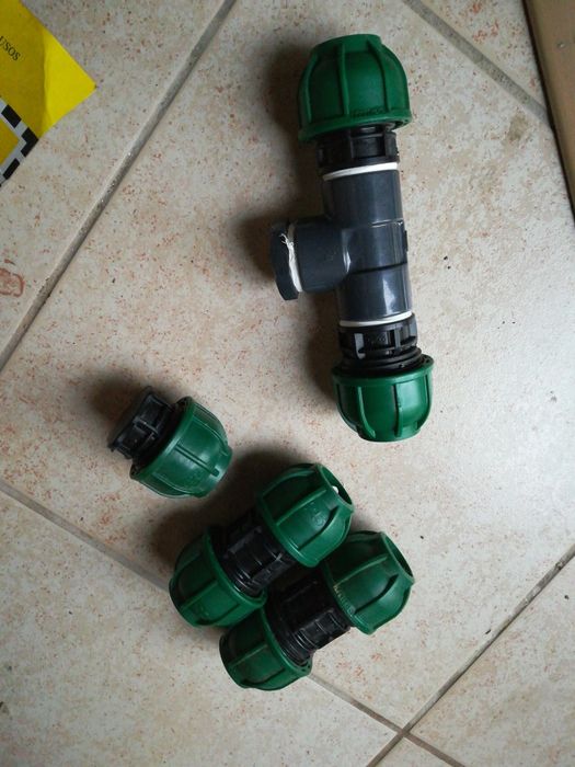 Acessórios   tubo plástico de 25mmm