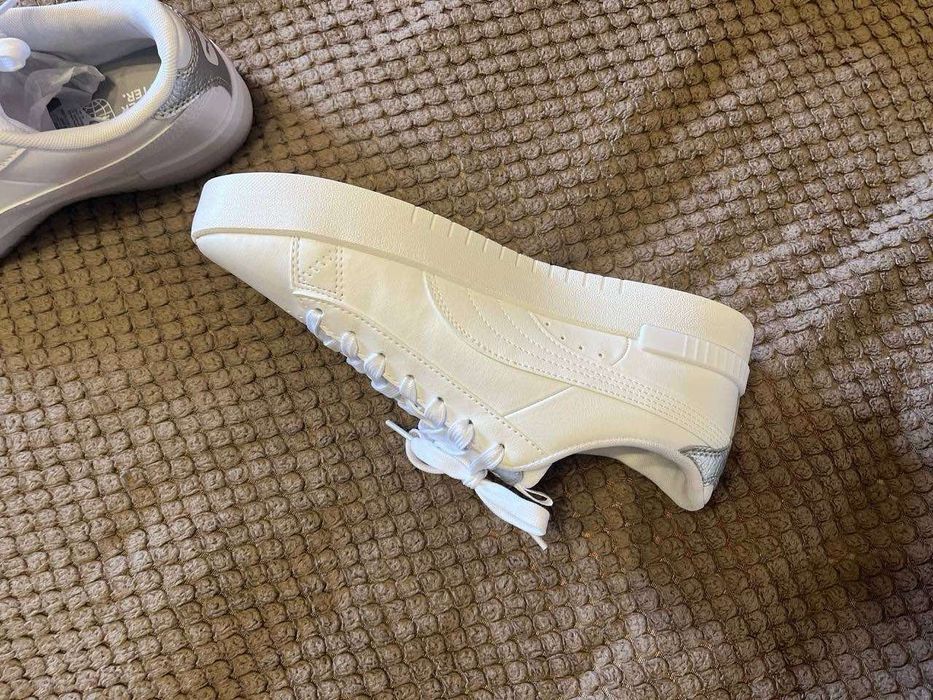 Жіночі кросівки PUMA...