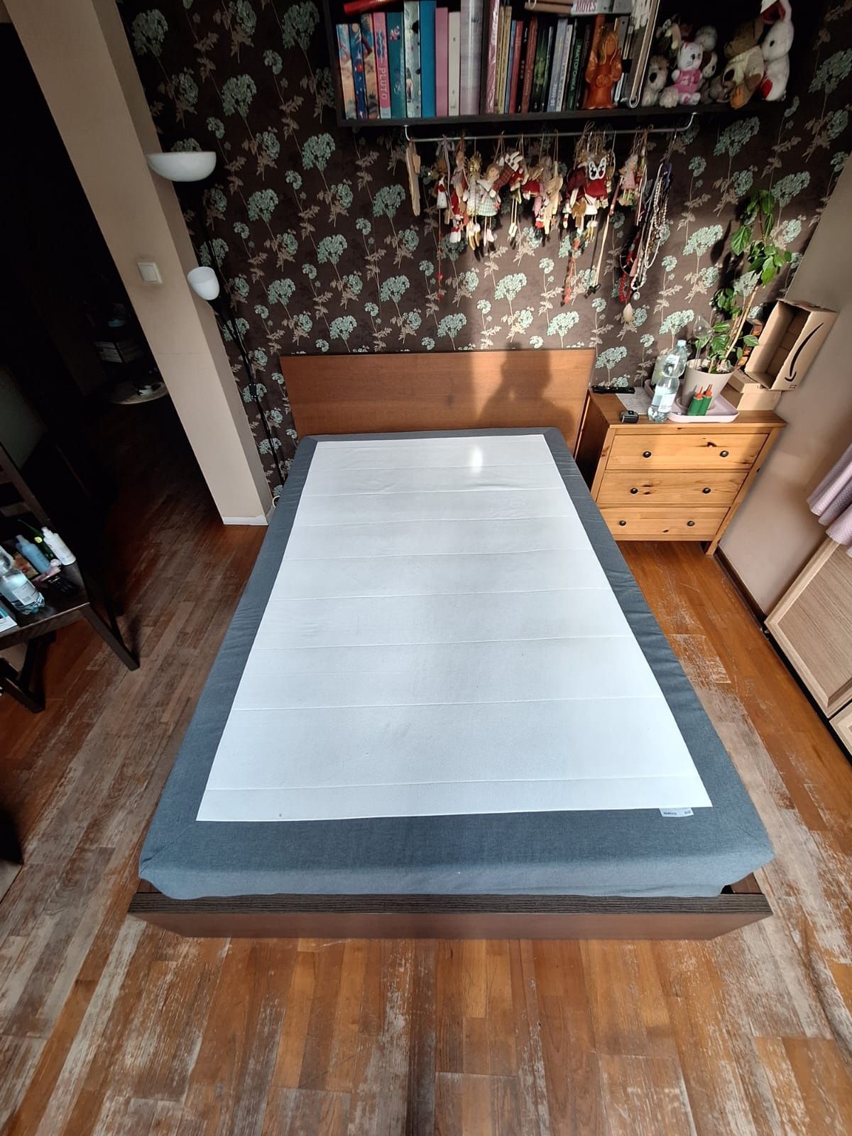 Sprzedam łóżko Ikea Malm 140x200 zestaw z pojemnikiem sypialnia