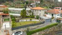 Moradia T3 renovada com jardim e piscina em Freitas - Fafe