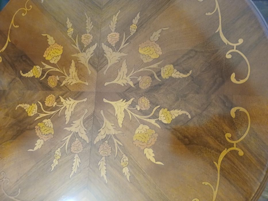 Столик дерево , ротанг