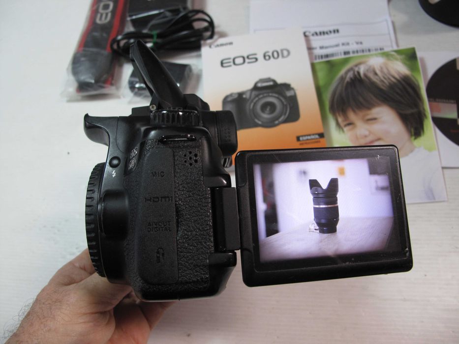 Canon 60D + 18-270 VC (Estabilizador) Tamron 19 mil Disp-Ver descrição