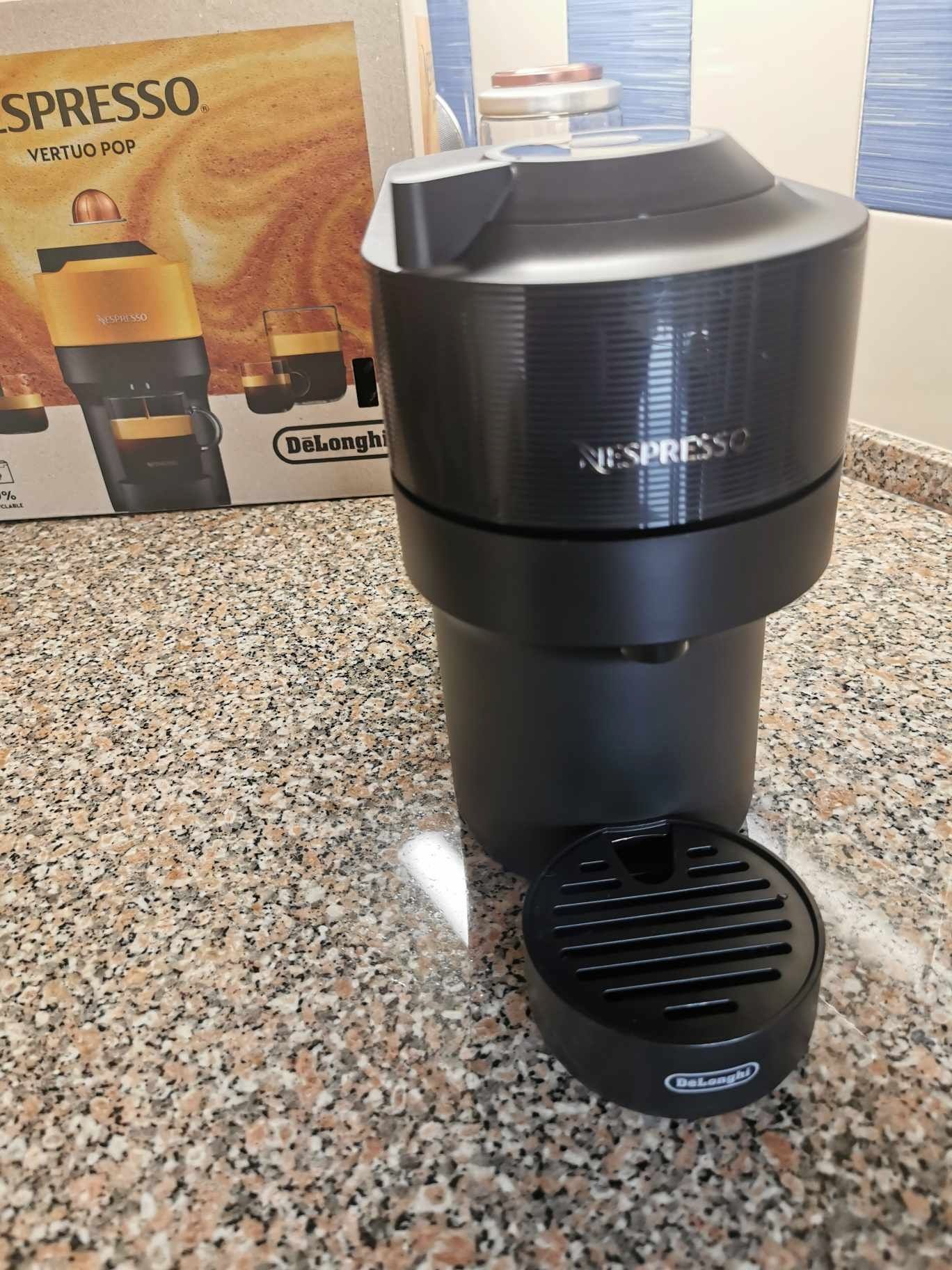 Máquina de café Nespresso nova