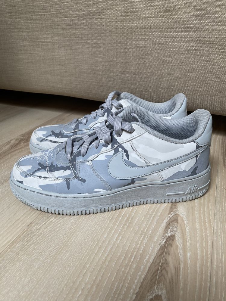 Nike Air Force 1 LV8 r. 38,5