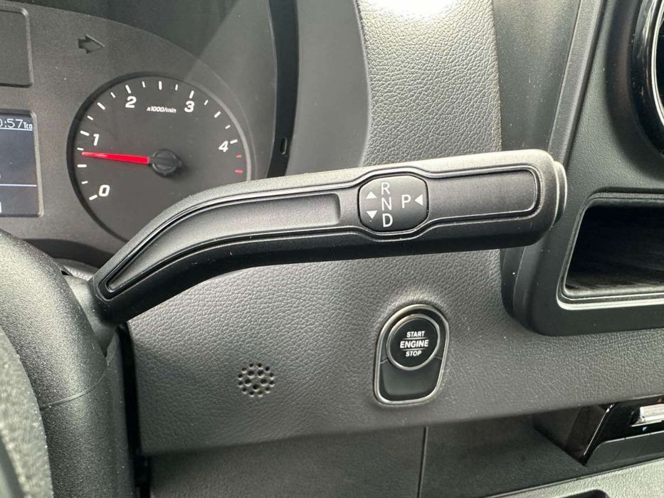 Mersedes-benz sprinter 319