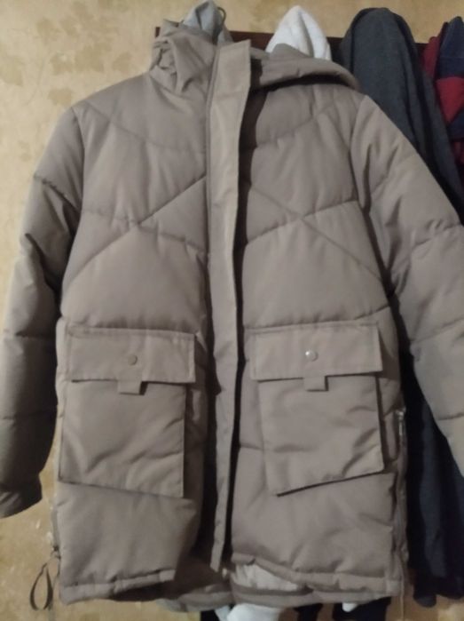Зимова куртка в гарному стані