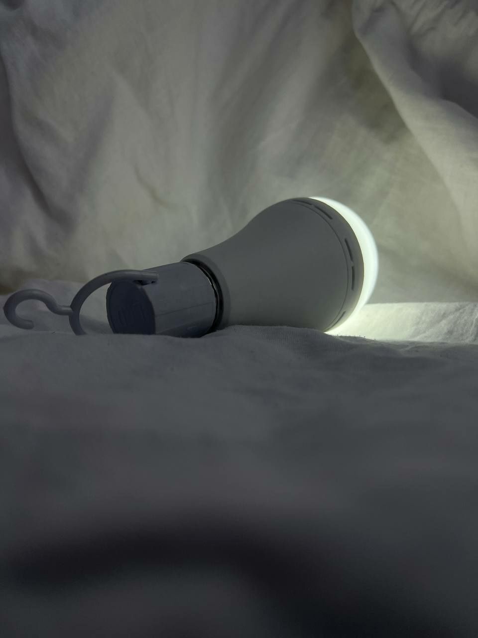 Светодиодная лампочка для аварийной ситуации E27  9W (led лампа)