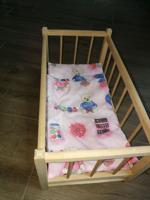Drewniane łóżeczko kołyska dla lalki
