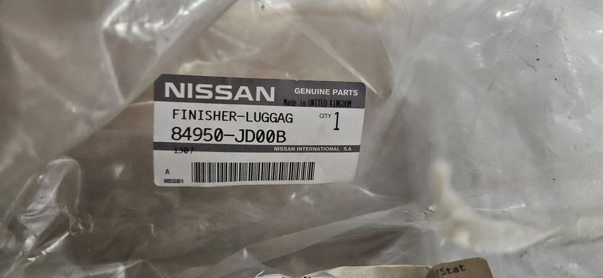 Wykładzina boczek bagażnika prawa nissan qashqai 10- nowa oryginał