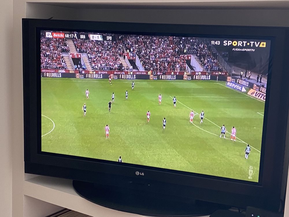 Grande TV LG com 50 polegadas