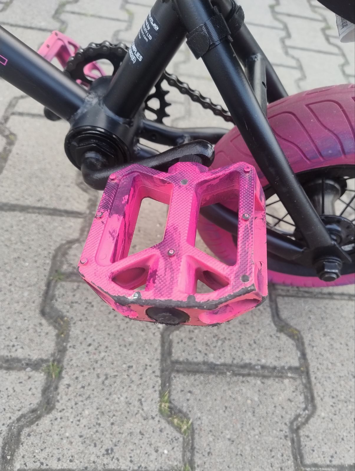 Mini BMX Invert różowo-czarny