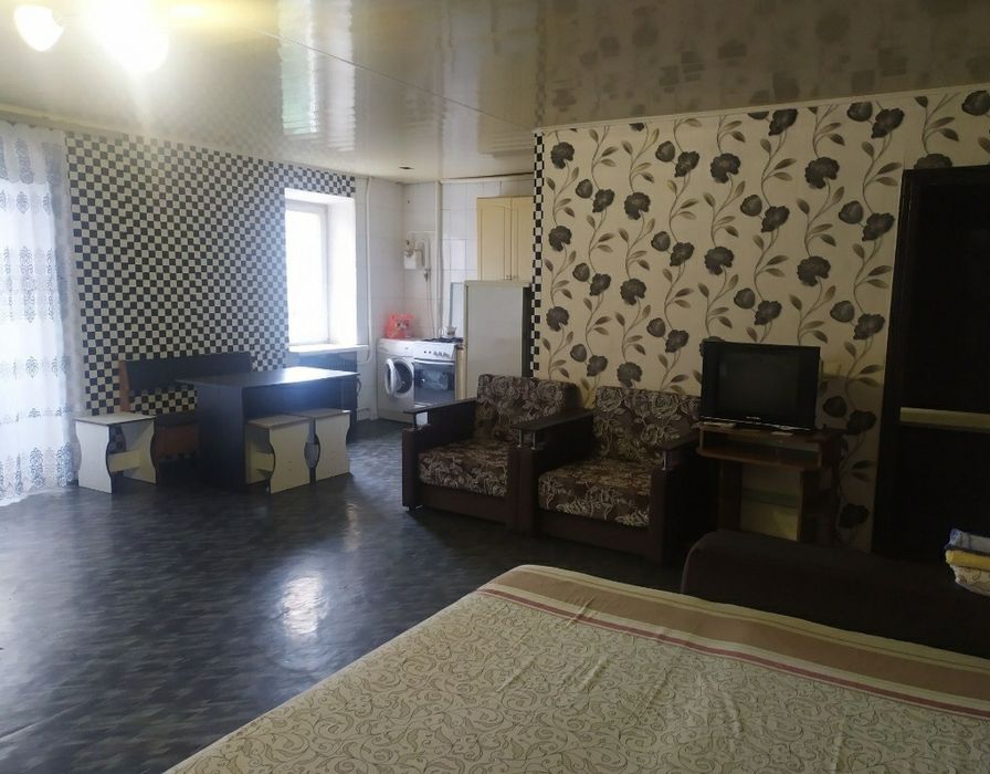 Квартира посуточно 6+ спальних місць